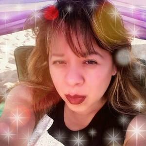 Meet your Posher, Esmeralda